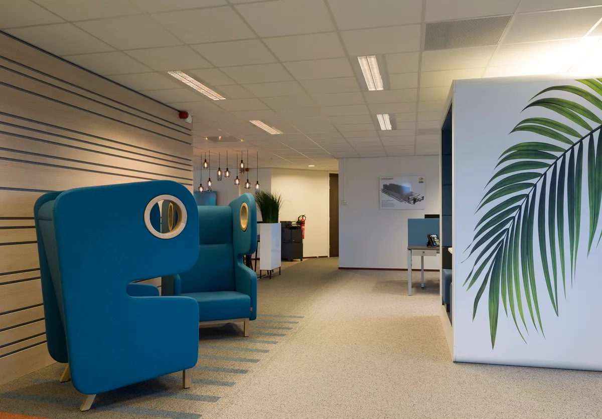 Hushoffice-booth met palm bij Inther